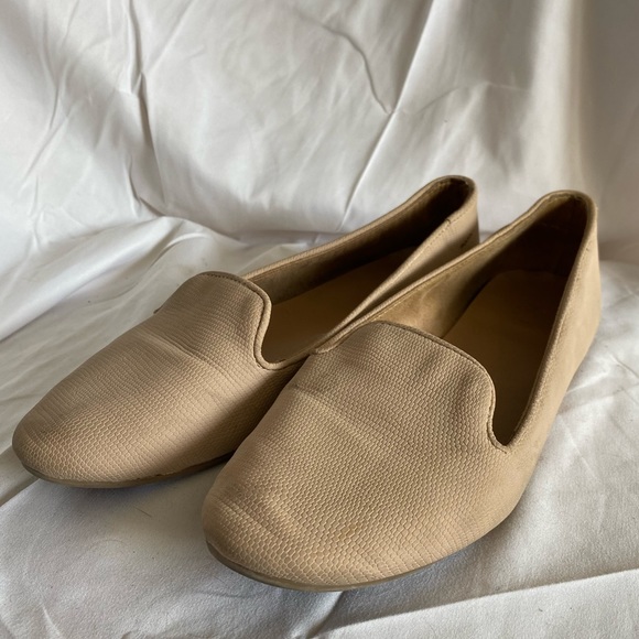 Beige Slip On Balletcore Flats - US 7 - Picture 1 of 4